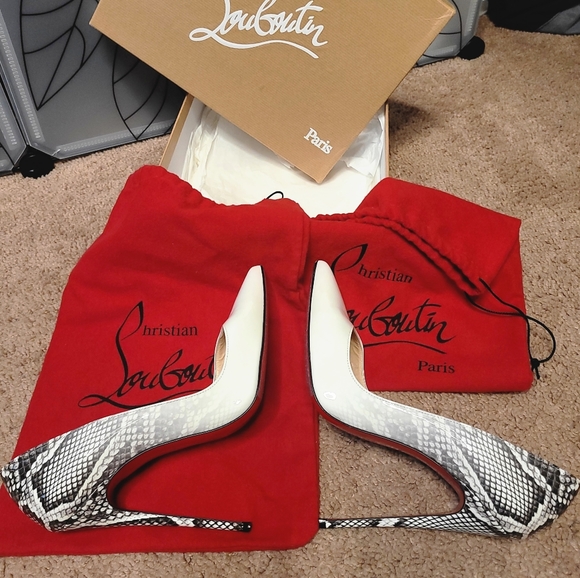 SPECIAL PRICE! 4 ONLY 2 DAYS! Authentic Christian Louboutin's Size 39/8 US - Picture 14 of 15